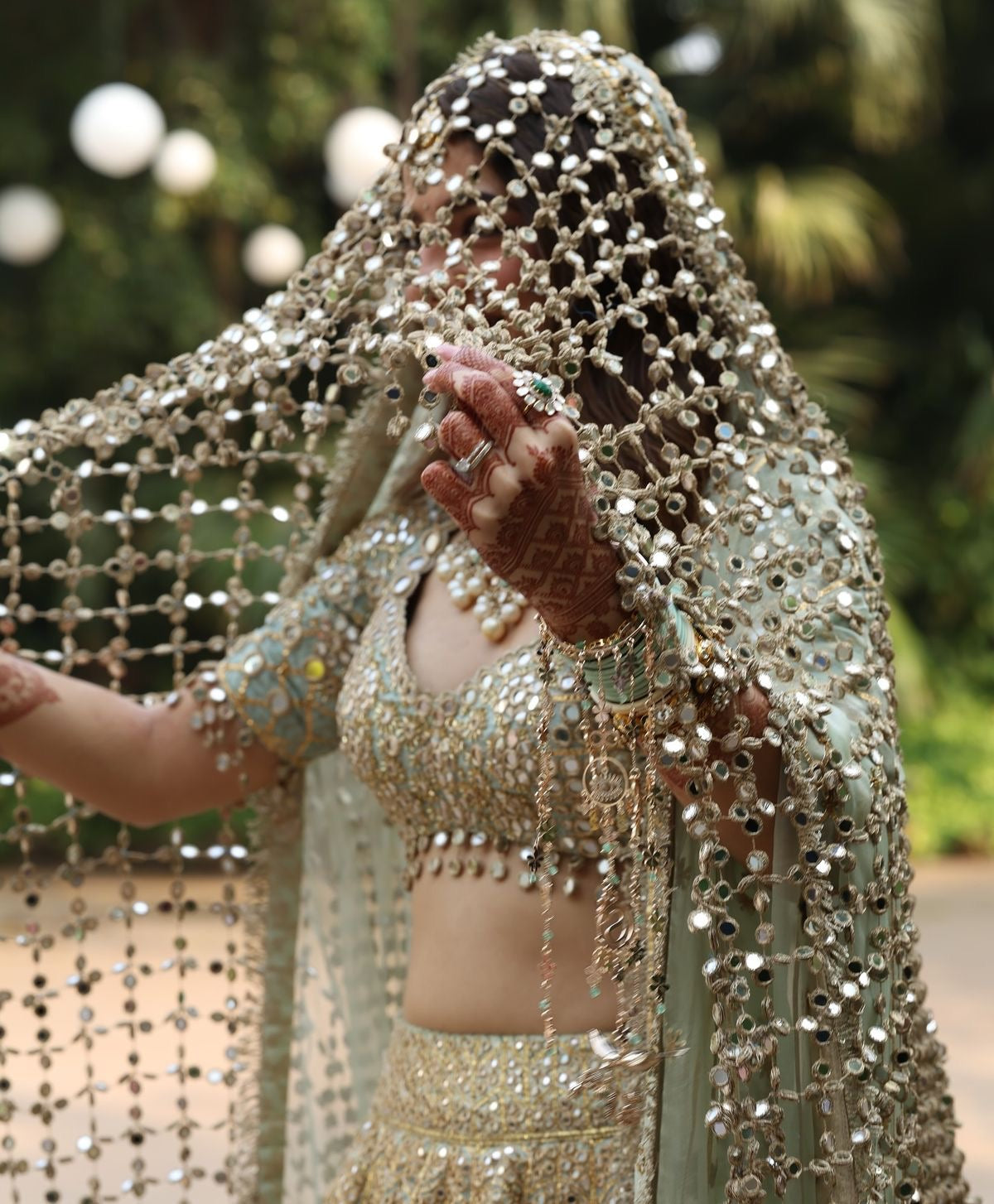 Mirror Poshida Veil