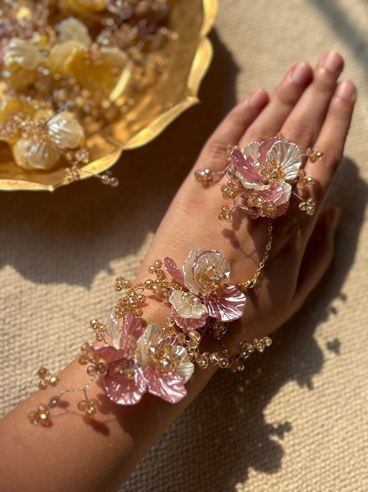 Pankhudi Resin Hathphool (set of 2)