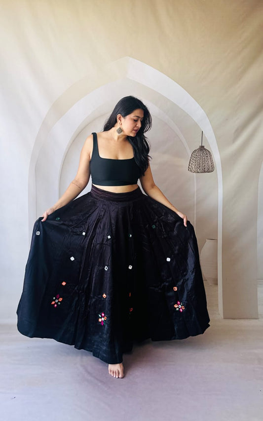 ✨ Kutchi Handcrafted Gaji Silk Skirt – 6 Meter Flair ✨
