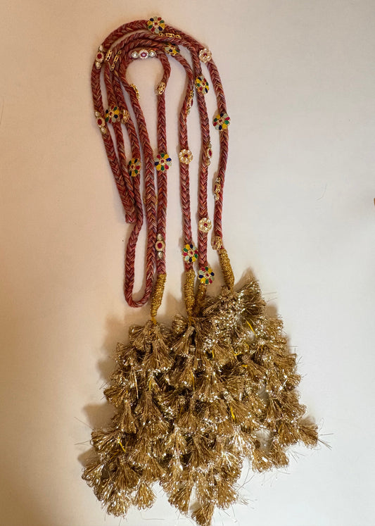 Kundan embellished Parandi