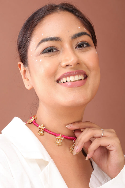 Prosperity thread neckpiece