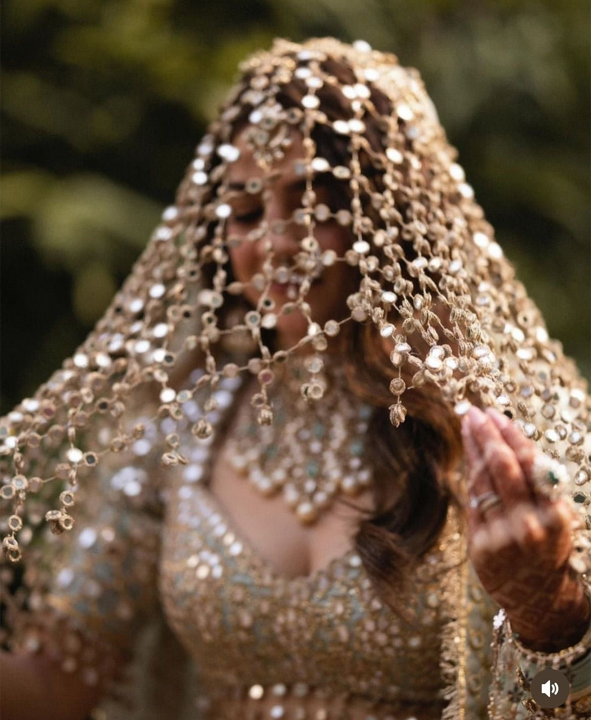 Mirror Poshida Veil