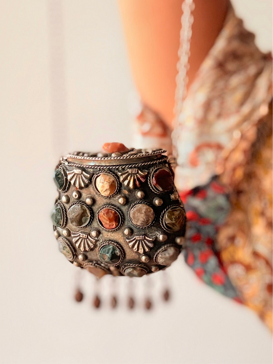 Turakmani statement Brass purse ✨