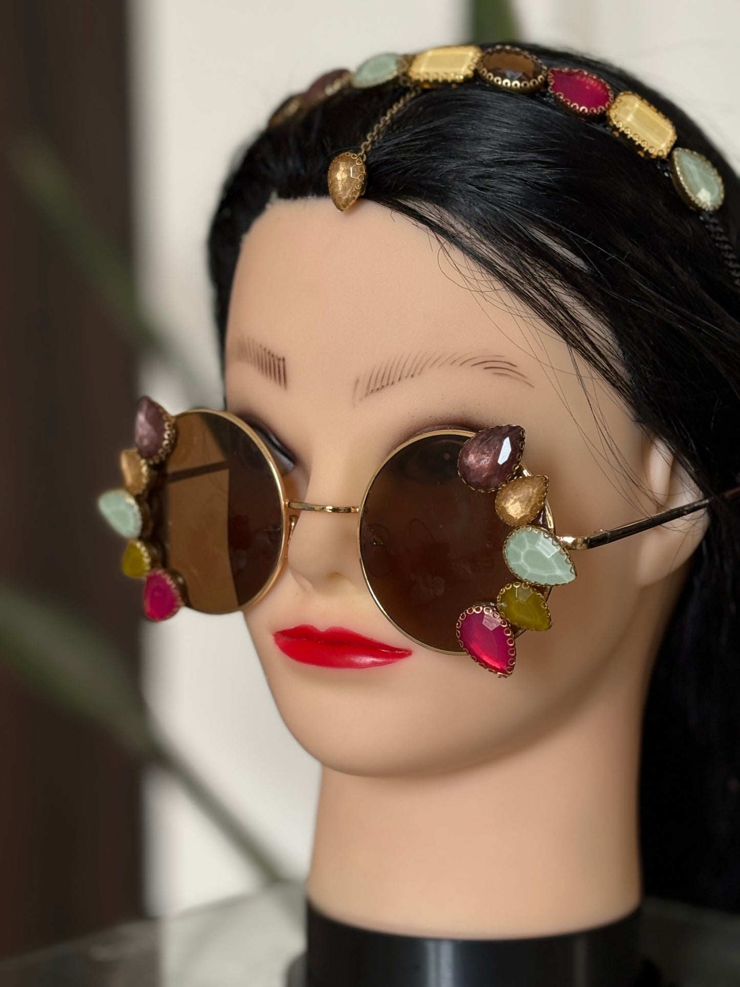 Gemstone Maangtika Hairband – Regal Glam 👑✨