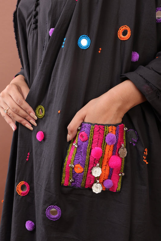 Embroidered chunni with Pocket