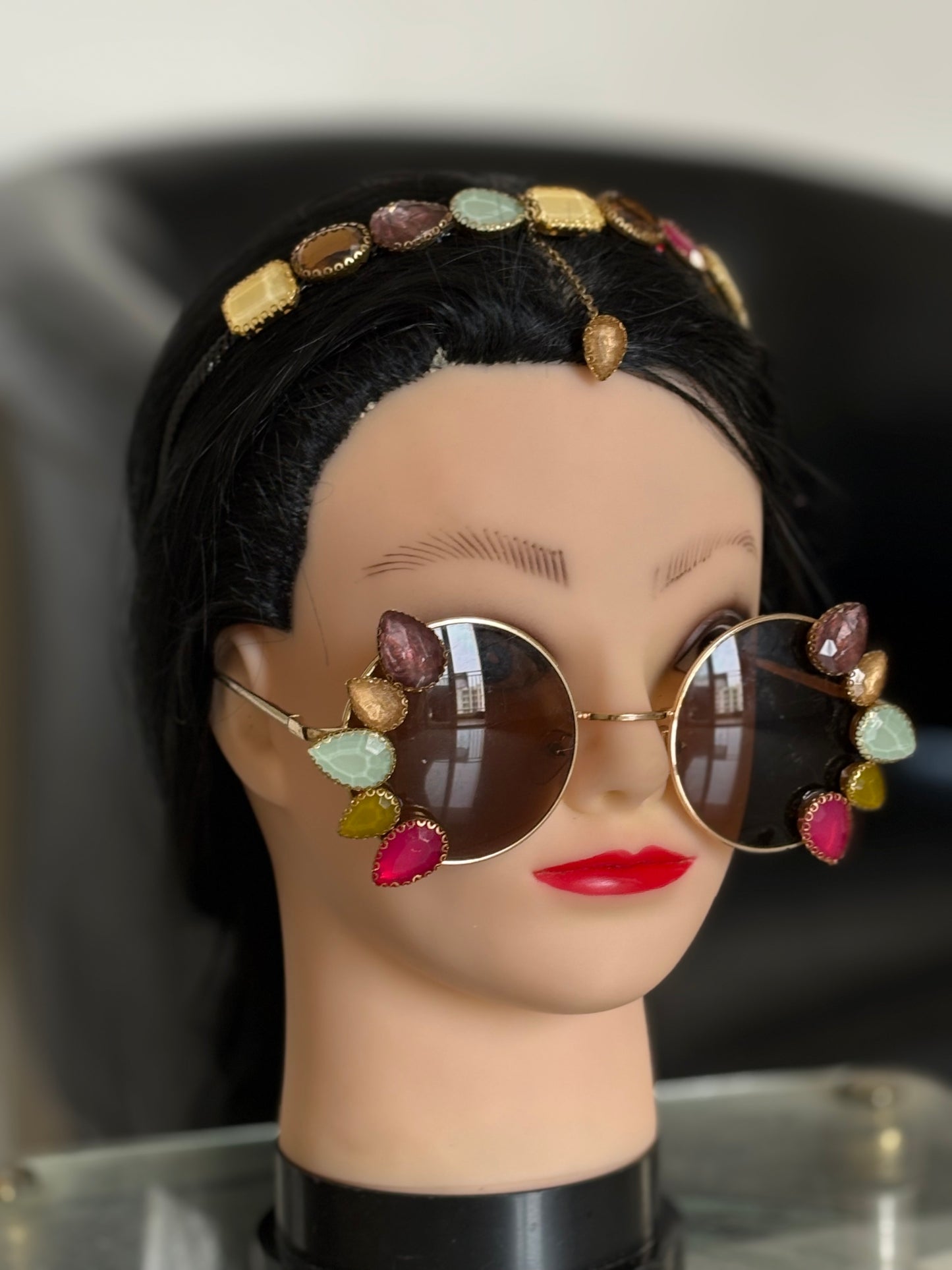 Gemstone Maangtika Hairband – Regal Glam 👑✨