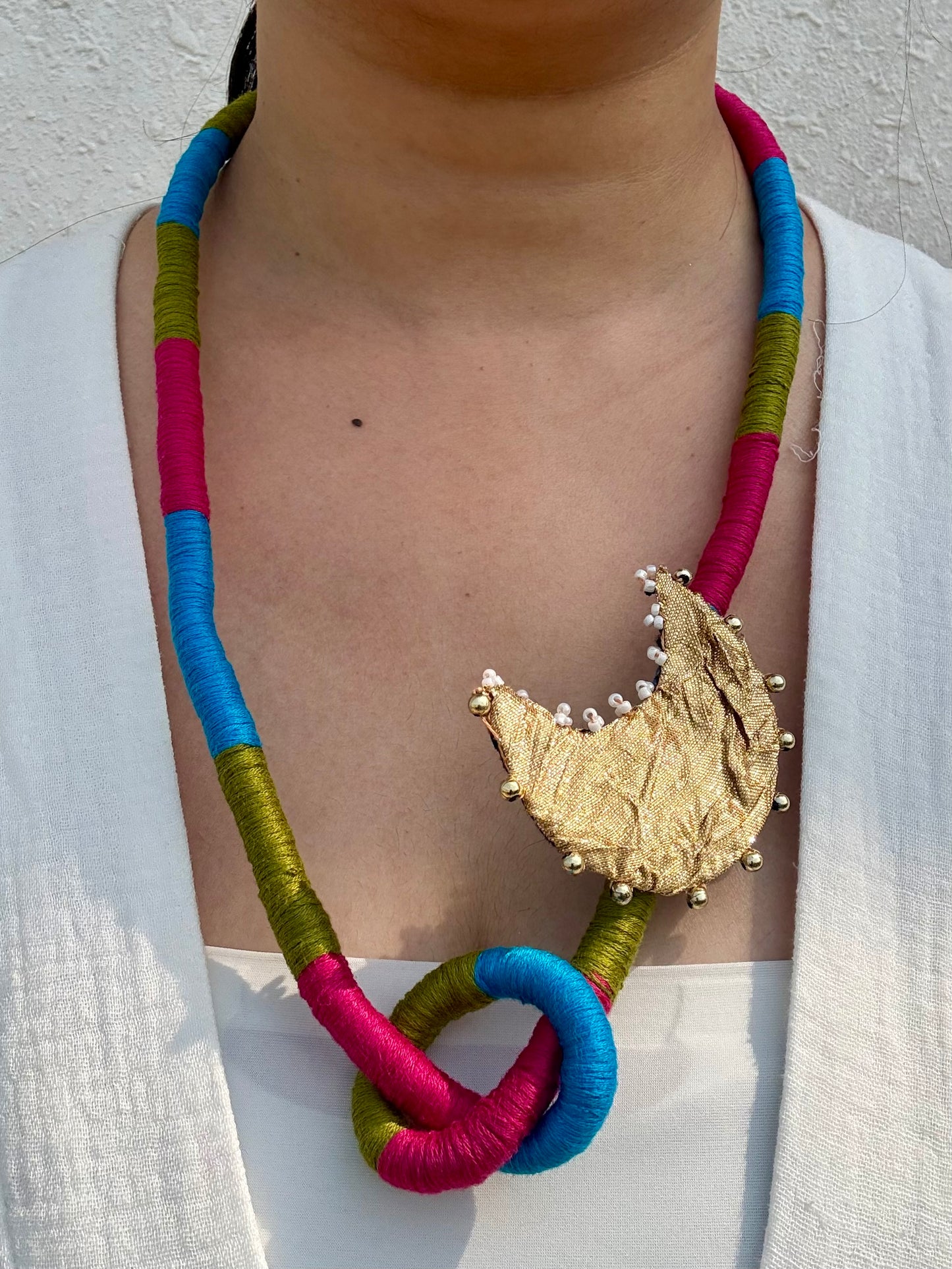 Textile neckpiece 3