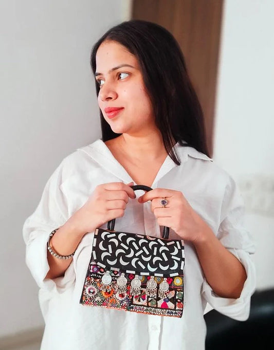 Dil Mera Banjara Bag ❤️