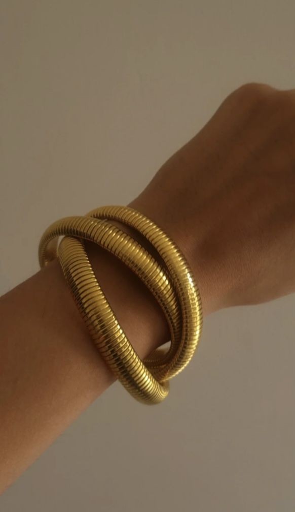 Twinkling snake chain bracelet