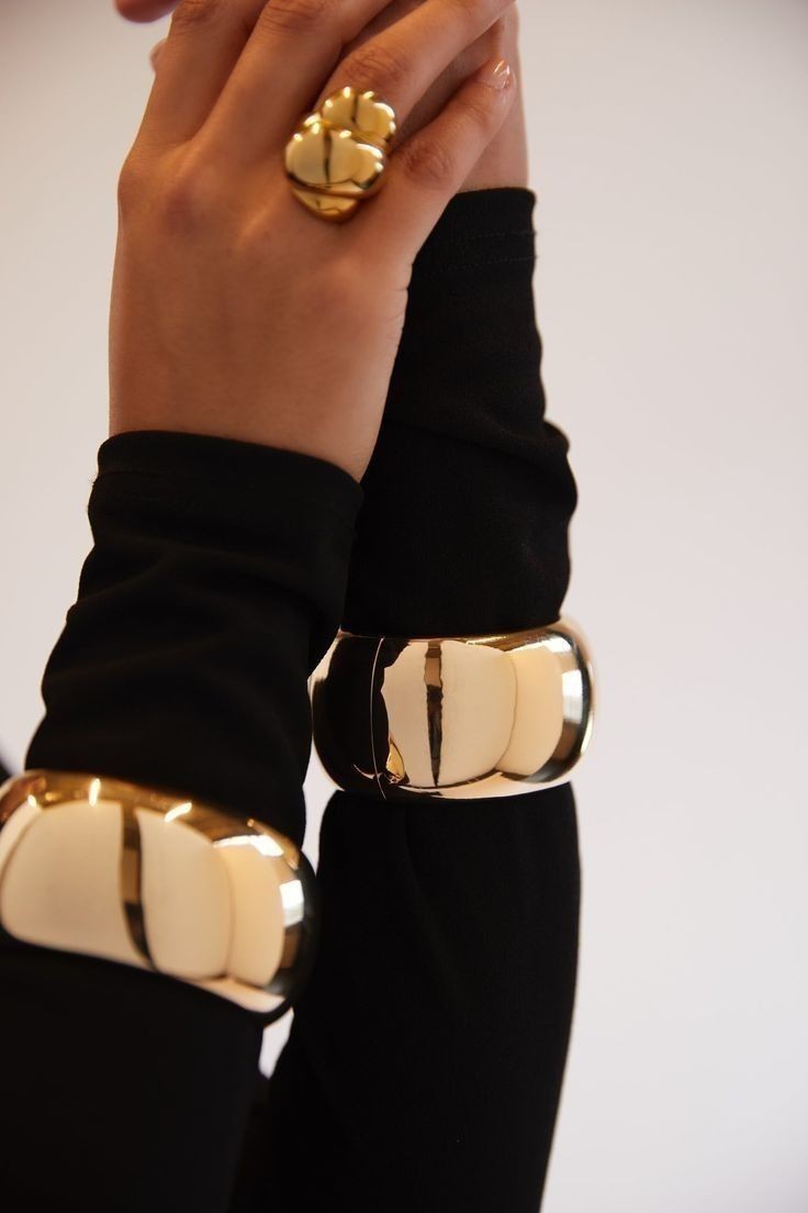 Statement shine brass bracelet