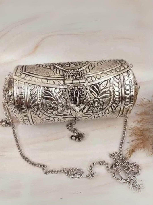 Rangrata statement dholki purse ✨