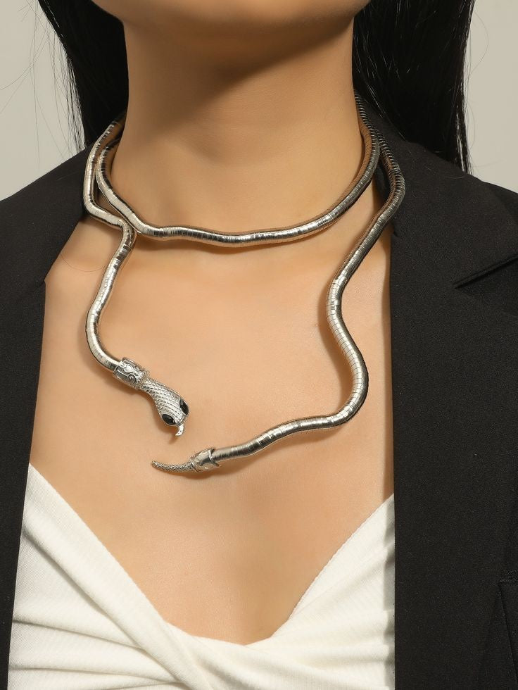 Ultimate Versatile Snake accessory