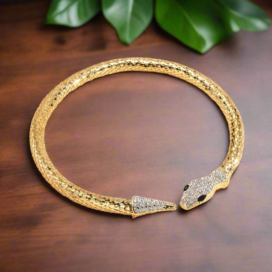 Snake choker - statement piece