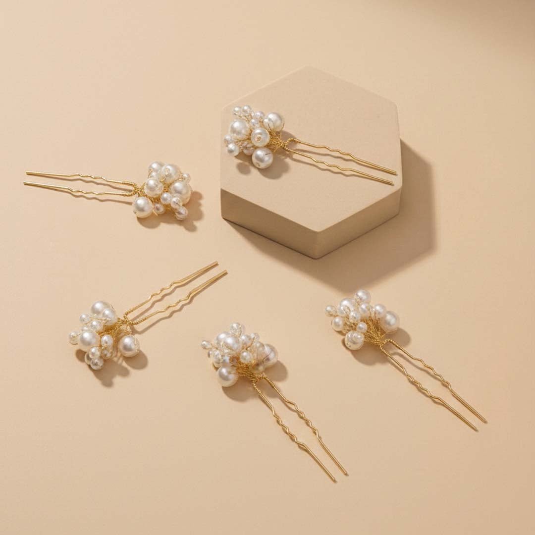 Set Of 4 Pearls U Pins - White
