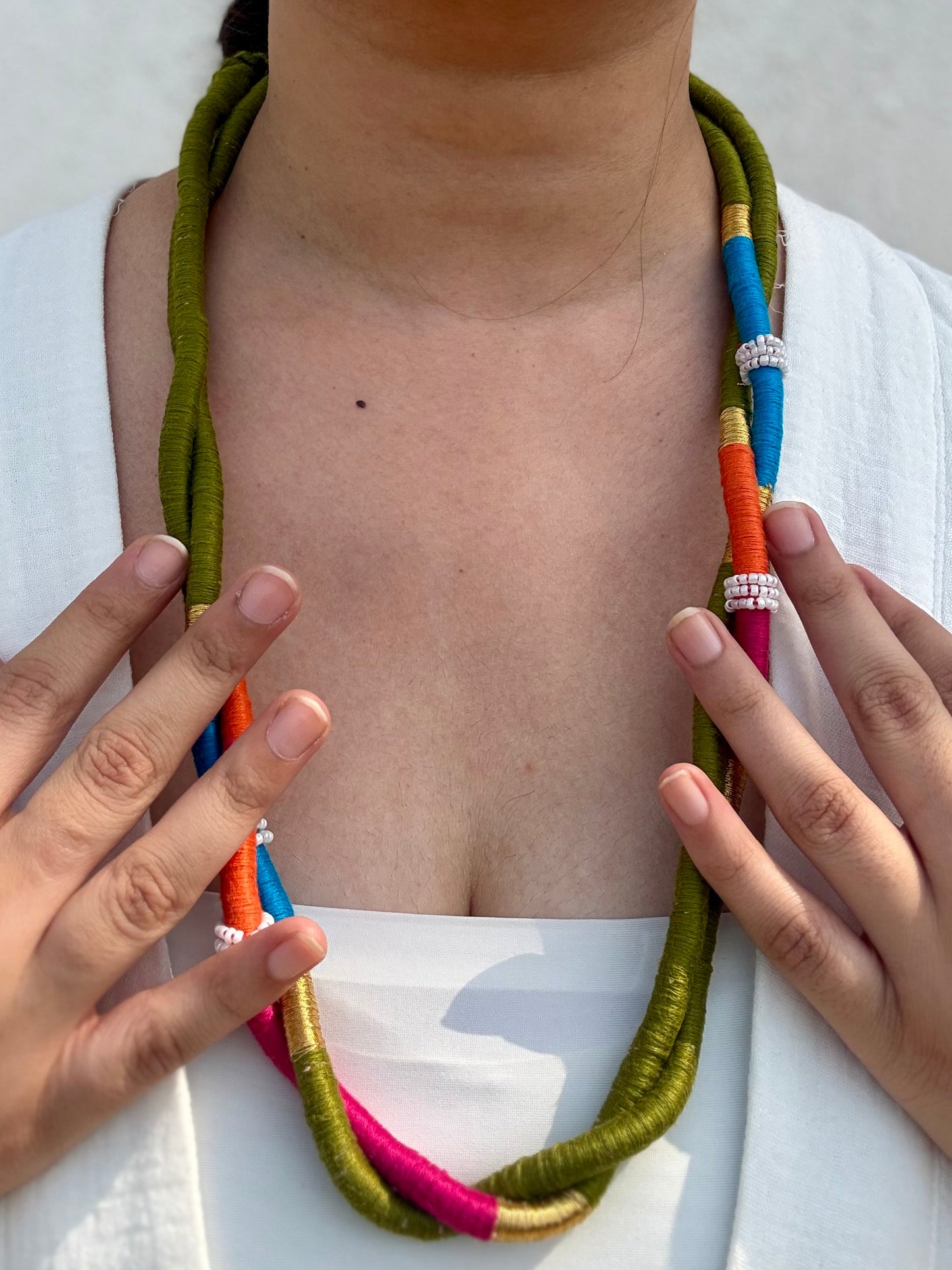 Textile neckpiece