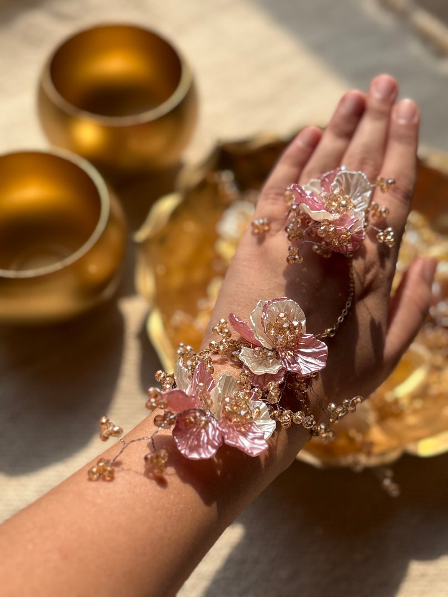 Pankhudi Resin Hathphool (set of 2)