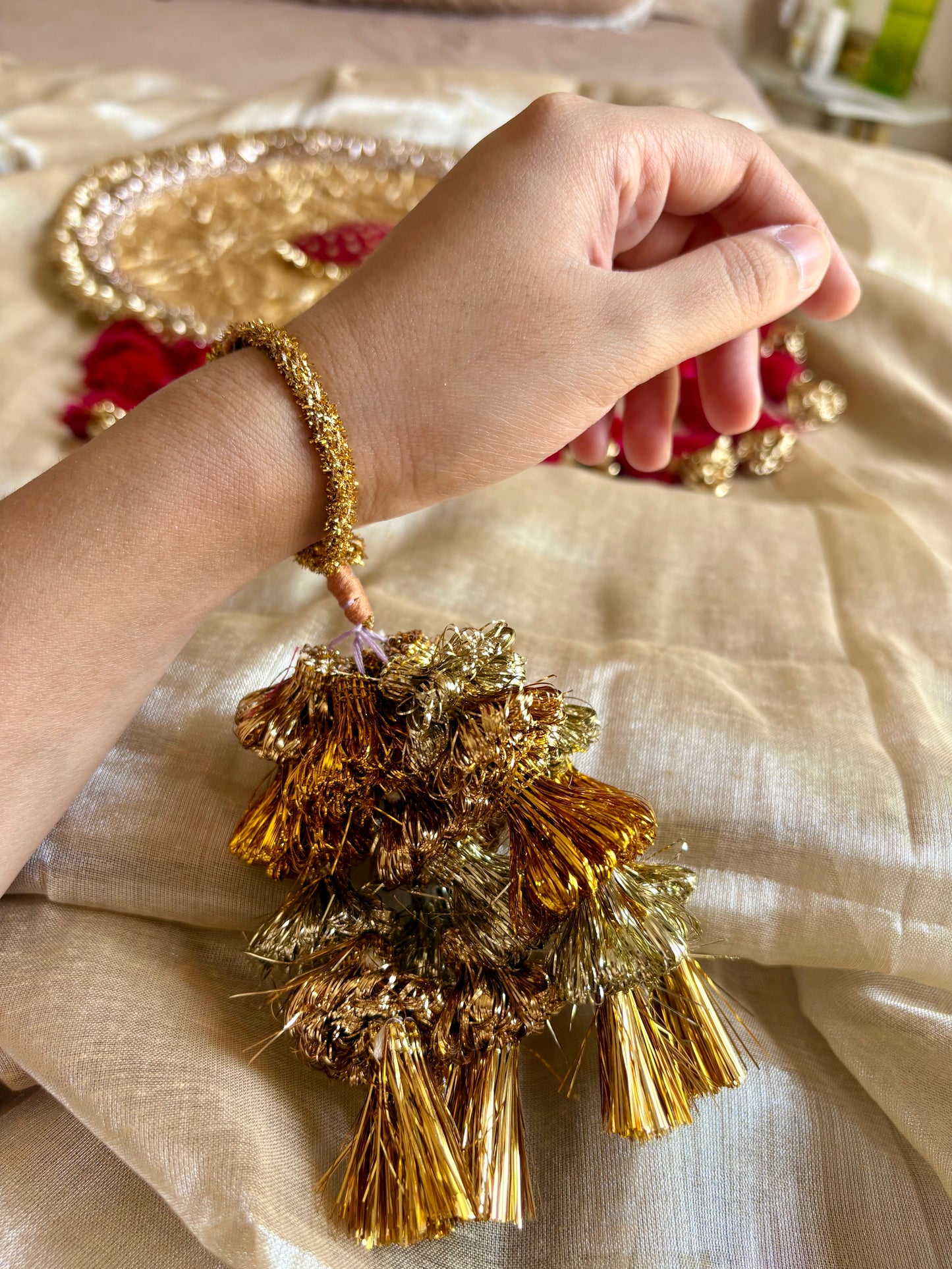 Zar Lumba Rakhi