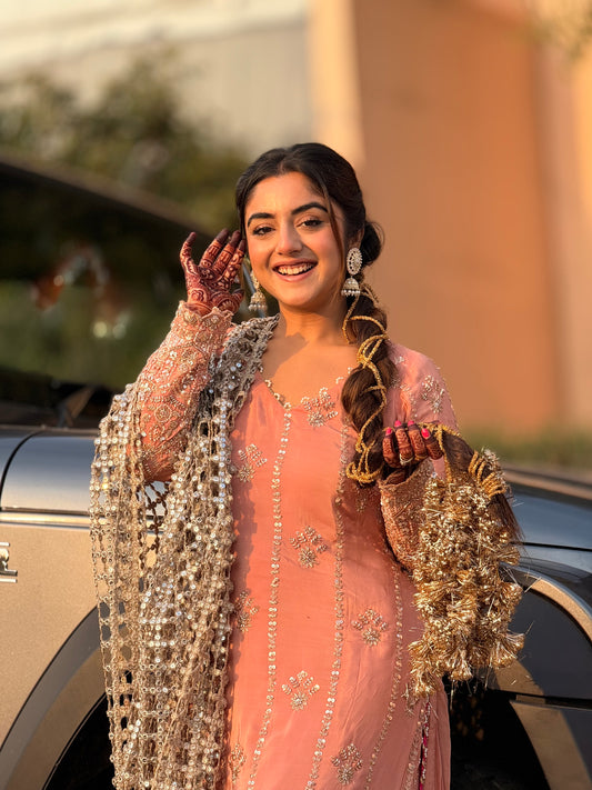 Reshmi Riwaz Sunehri Parandi