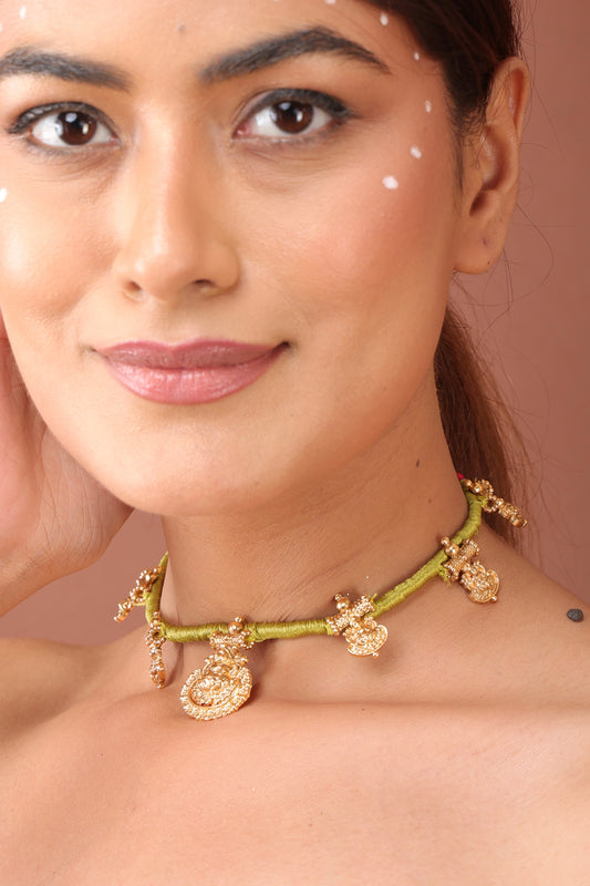 Prosperity thread neckpiece