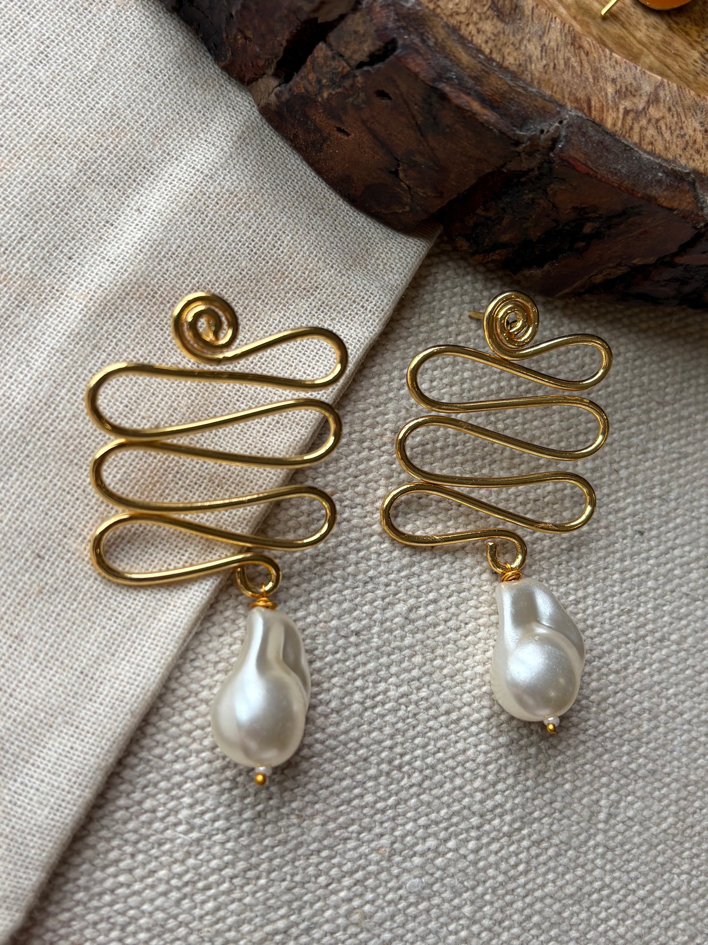Pearl drop earrings