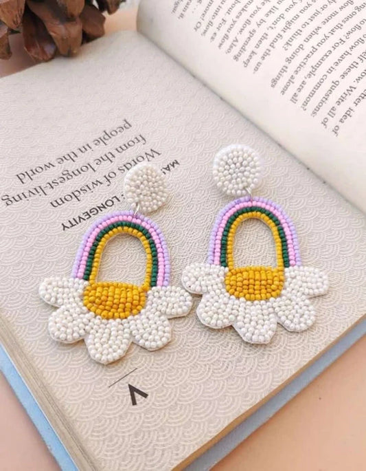 Daisy beaded earings