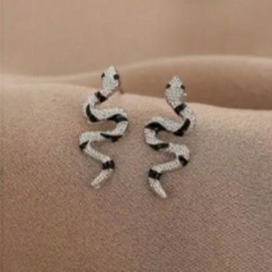 Cute korean snake earings