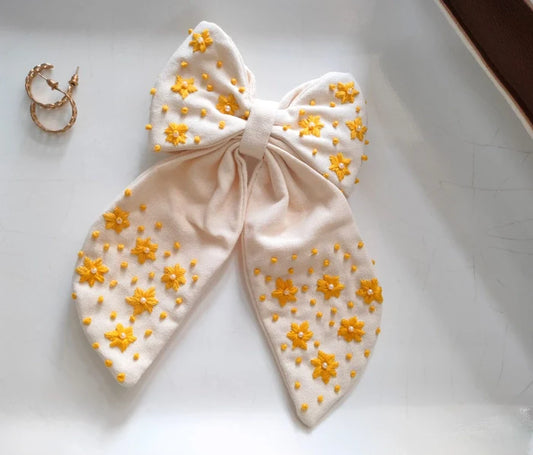 Daffodil Delight Bow