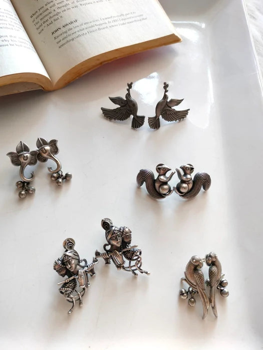 Vintage Squirrel Serenade Earings 🐿️